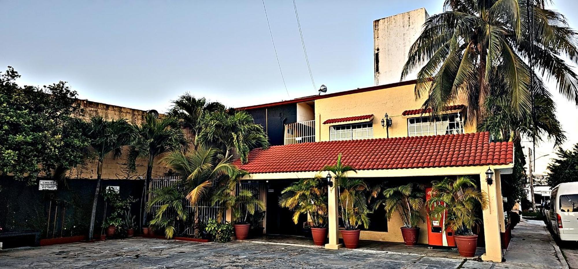Hotel Posada Marcas Cancun Exterior photo